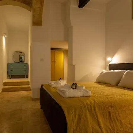 Collection - St. Domenic Duplex Apartment Valletta