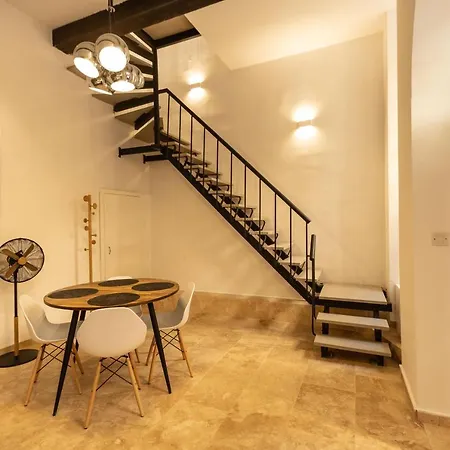 Collection - St. Domenic Duplex Apartment Valletta
